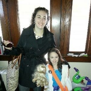 Meet your Posher, Dominique